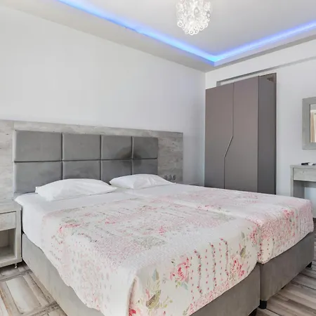 Dionysia S3 * אליקאנאס