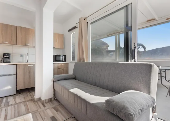 דירה Dionysia S3 *